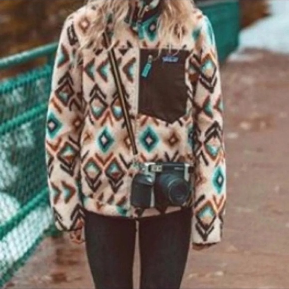 Patagonia Jackets & Blazers - Patagonia retro x women’s Aztec fern small